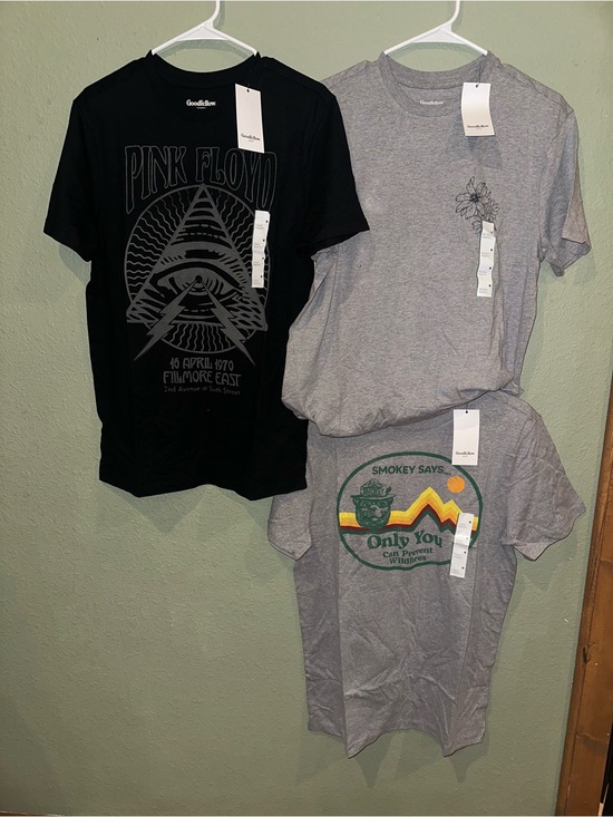 Goodfellow & Co Tops - Goodfellow & Co Kids' Pink Floyd Black Graphic Tee